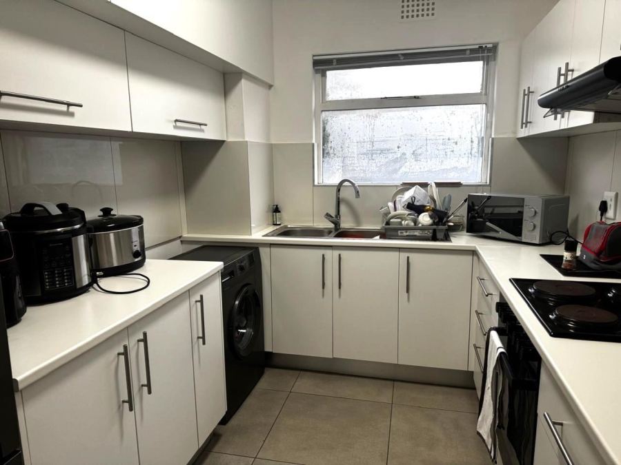 2 Bedroom Property for Sale in Sea Point Western Cape